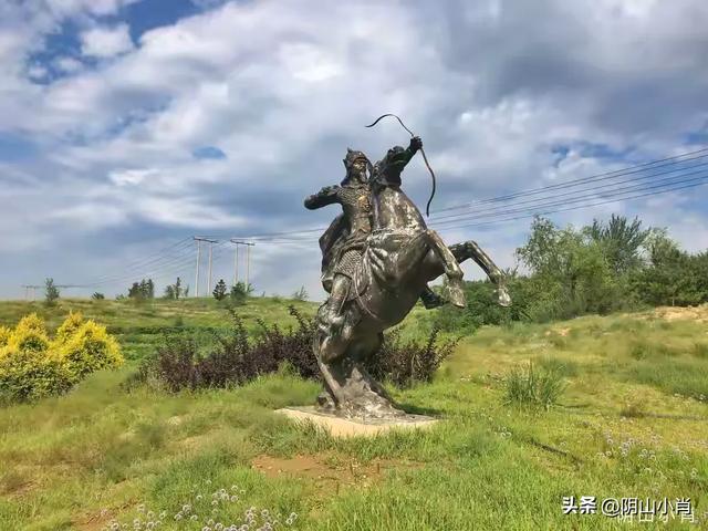 行走包头市昆都仑区战国赵北长城遗址公园