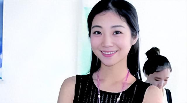 “买英国精子生3娃”的山东女人，8年后现状曝光！如今她后悔不？