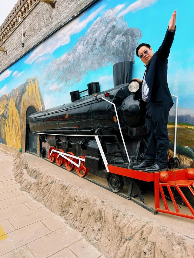 著名文化学者张龙携李云辉、闫伟一行探访神木 以文赋能塞上文旅