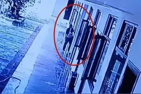 酒店回应“女子称被人两次刷开房门”：工程师傅不知房内已有住客，是我们工作失职图片