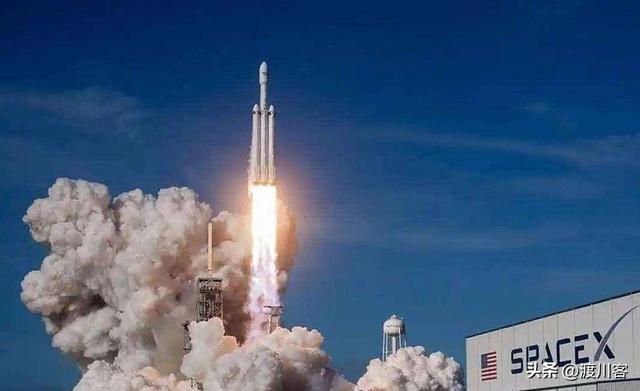 美国登月又延期！马斯克硬刚NASA，200亿研发故障频出，成为笑柄