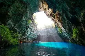 中国最美的10个天坑，去过5个算合格，去过8个以上算旅行大玩家图片