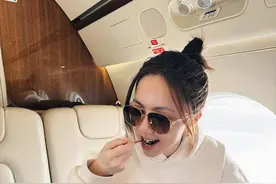 邓紫棋晒近照，奢华生活曝光！私人飞机，身家超13亿元图片