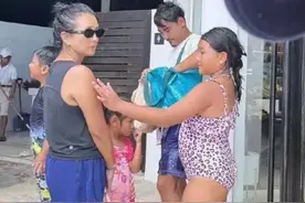 38岁何洁膀大腰圆，携全家同游泰国，出道即巅峰的她真翻红了吗？图片