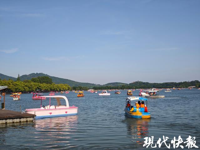 五一南京变人海：700条船不够用，全在看后脑勺！