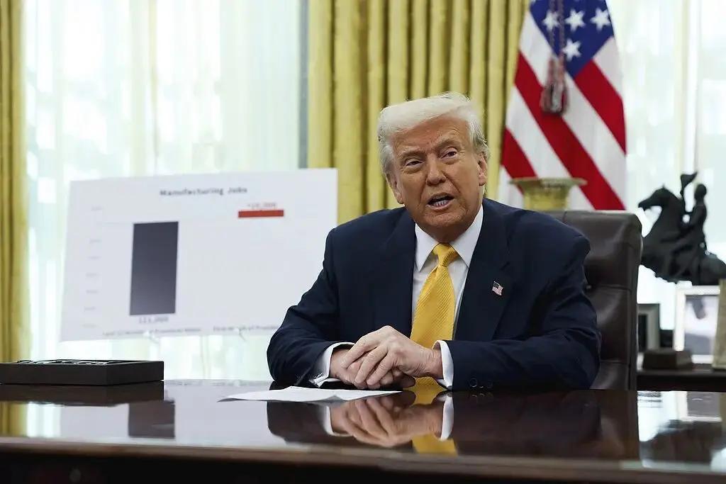 Image 23: 开战多日毫无胜算,美国终于服软,特朗普通告全球,将退还1660亿-图3