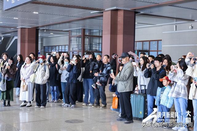 清明文旅添新意 代王府演艺亮相大同南站 古风迎宾暖客心