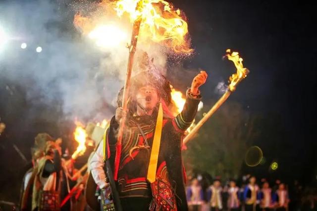 带着孙女去旅行（169）云南石林县印