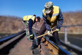 铁路工人五大工种苦且累排行榜，你知道几个？图片