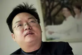 理科状元张晓勇：清华毕业5年后回家当保安，如今每月薪水5000元图片