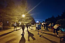 夜间运动很美丽 安全问题别大意图片