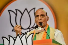 印度向边境增兵一万，同时印防长喊话中国，已做好海陆空战斗准备图片