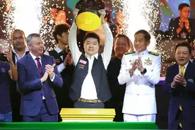 亚洲斯诺克第一人——丁俊晖图片