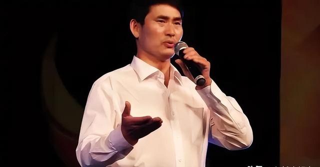善恶到头终有报，54岁的农民歌手朱之文，如今已走上了新的道路