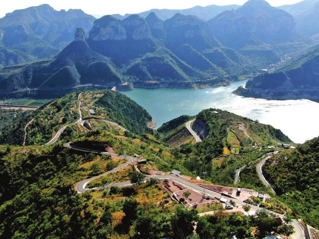 走！白云生处有人家