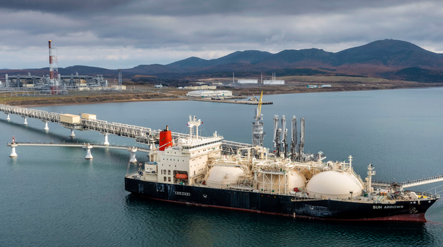 日本最害怕的敌人出手了，高市向中国求和，中方的回应"震耳欲聋"