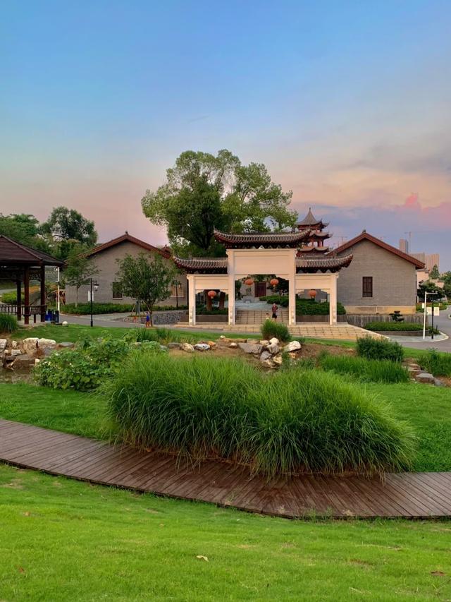 我广州人，刚从武汉回来，实在忍不住想说：对江城的5点印象