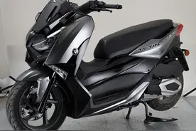 介绍两款50cc轻便摩托车，解决交通拥堵、短途出行的新选择图片