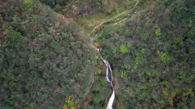 秋日里的高川：层林尽染秋意浓