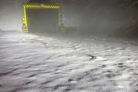 注意！独库公路近期多雨雪 自驾游客请及时关注路况信息图片