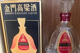 台湾省产的高粱酒，都是国标吗？行家：不全是，这1款争议很大图片