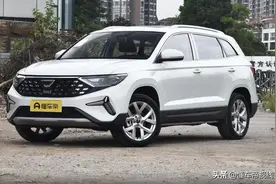 新车 | 10.59万元，手动挡/中型SUV，2023款捷达VS7入门版到店实拍图片