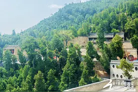 和谐与灵感的相遇——探索安国寺的古韵与美景图片