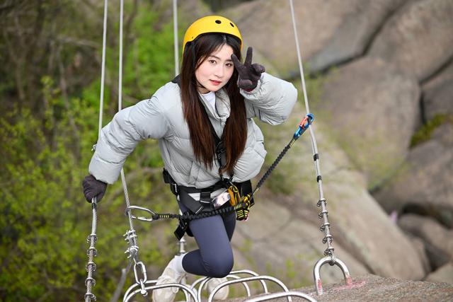 巨石山 “窝囊版” 飞拉达初体验：一次怂得很尽兴的岩壁漫游
