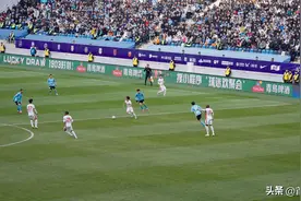 中超看台上实现“喝酒自由”！青岛啤酒解锁绿茵场边的双重狂欢图片