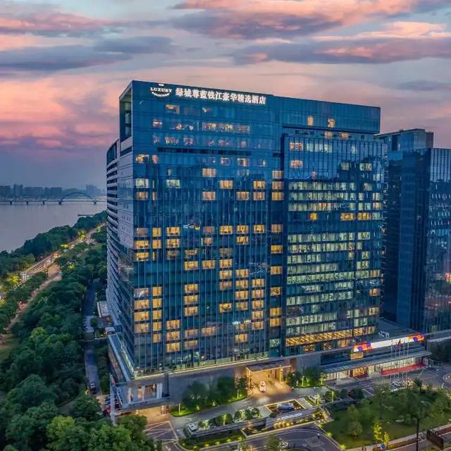 福利又来了，最高立减300元🥳上城文旅消费券抢不停！