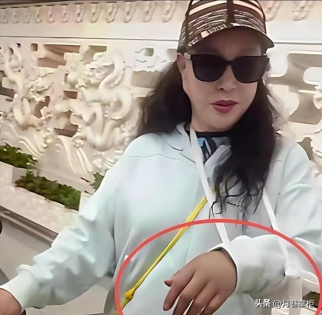 摊牌了！72岁唐国强终于承认与刘晓庆的真实关系	，曾志伟当场傻眼