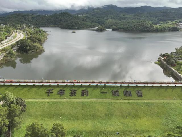 ​与格兰芬多自行车赛一起邂逅思茅！公园绿地 藏着最惬意的自然与文化之旅丨跟着赛事去旅行