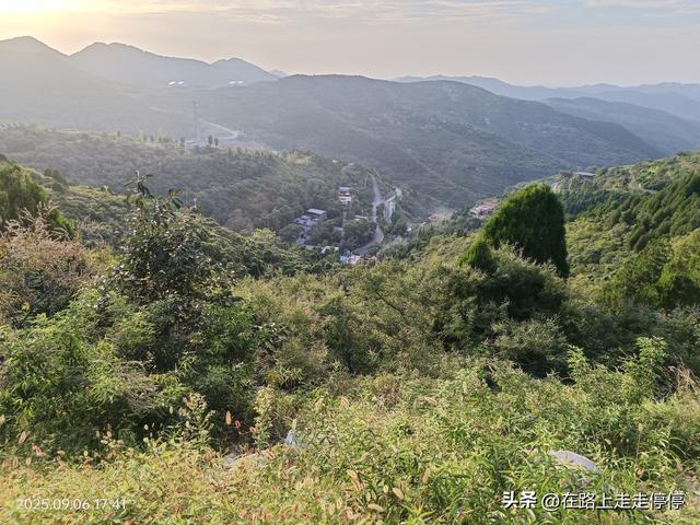 初秋时节在劈山看连绵群山