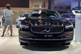 价格又降了！与奔驰E级同级，2.0T+8AT，沃尔沃S90仅26万买吗图片