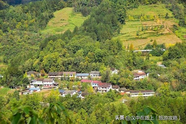 寻秋红军路