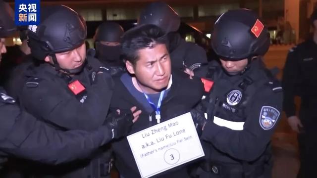 诱拐大批中国籍妇女卖淫	，强迫卖淫女陪客人吸毒……犯罪细节触目惊心