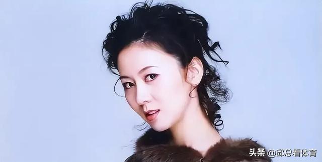49岁仍单身！曾因“全裸写真”遭全网唾骂，如今她活成了这样！