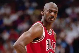 NBA单节20分谁最多？哈登26次，科比38次，库里44次，詹姆斯呢图片