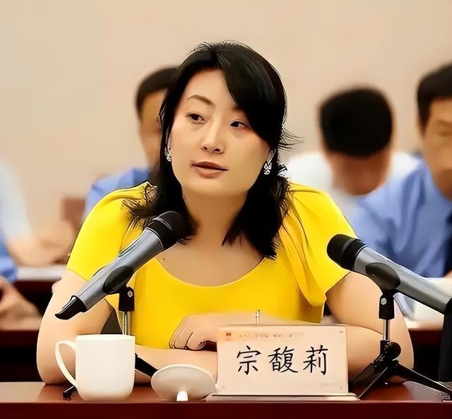 大瓜！宗庆后竟有6个私生子，4个生母身份曝光，宗馥莉曾绝食抗议