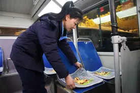 公交女司机黄梅的春运“坚守”图片