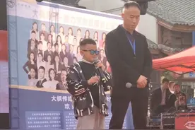 小玉顺歌曲《画你》天籁之音，太棒了！图片