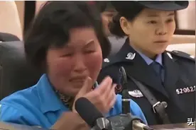 9岁女孩考80分，被亲妈绑床6天活活饿死，亲妈哭诉：我都是为她好图片