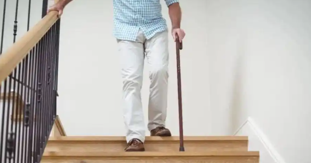 60岁以后做俯卧撑能达到这个数，身体健康值得表扬	，看看你行吗？