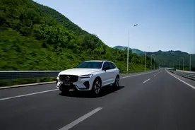 260万家庭选择！沃尔沃全新XC60诠释父爱般守护，安全智能升级图片