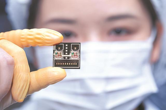 黄仁勋开始另寻出路，将主意打到中国身上	，想让北京做出一个改变