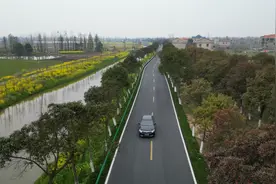 蒋巷镇：持续推进“四好农村路”建设图片