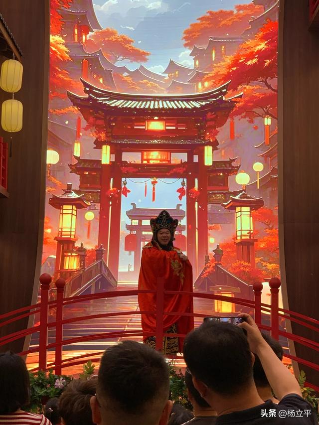 潍坊西服务区四日爆火启示录：文旅融合点燃高速驿站新引擎