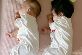 双胞胎，自然怀？还是干工干预？图片