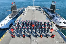 解放军海军，常规潜艇，总计60多艘，为何必须削减一半？图片