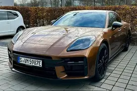 保时捷就是保时捷！新款帕拉梅拉实车曝光，迈巴赫黯然失色？图片